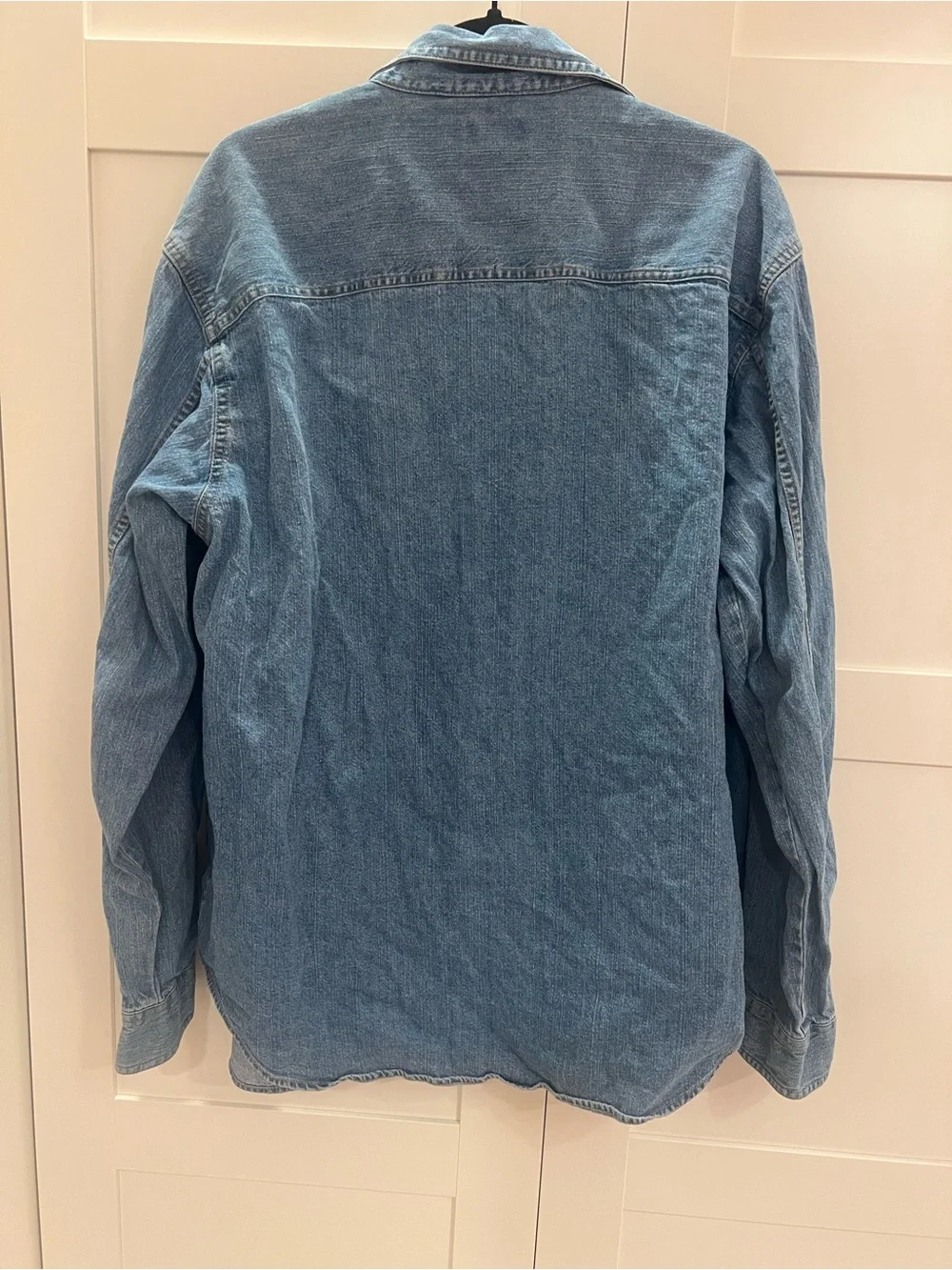 Levi's Men's Light Blue Denim Button-Down Shirt